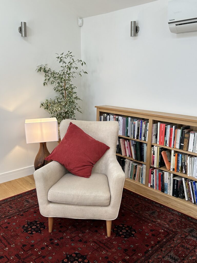 Consulting room chair